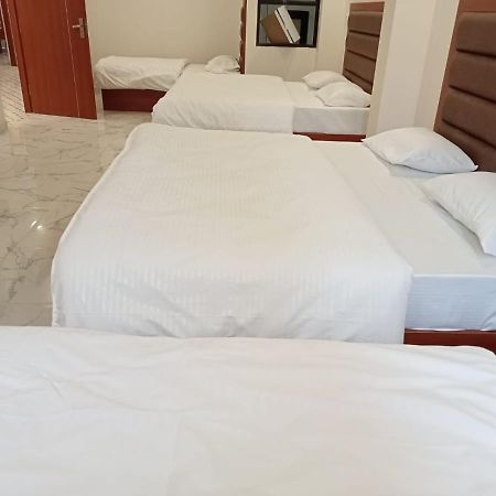 Hotel Kaushik Palace Haridwar Exterior photo