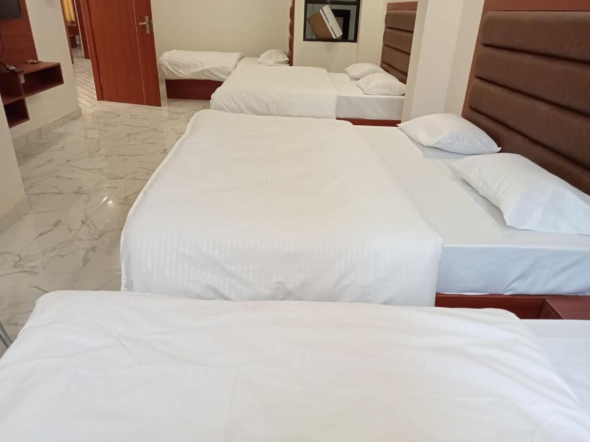 Hotel Kaushik Palace Haridwar Exterior photo