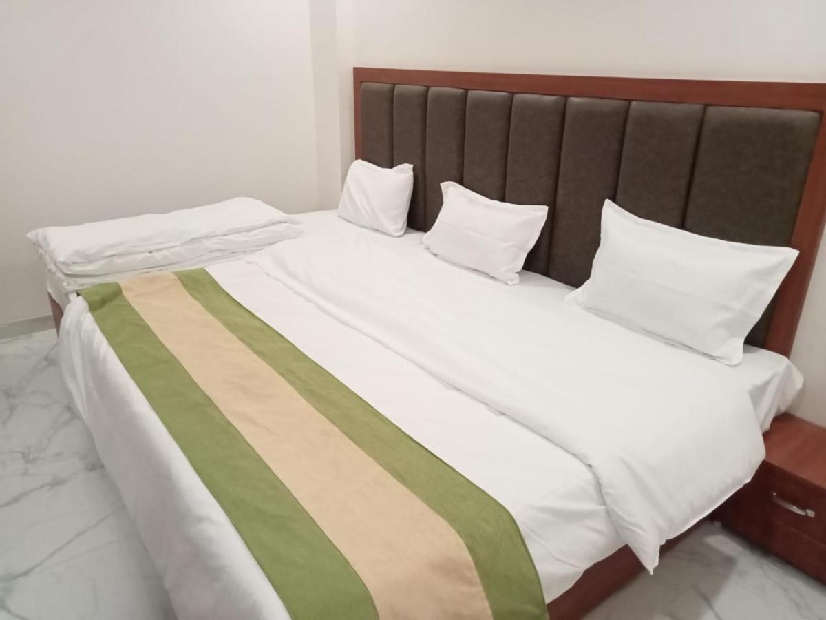 Hotel Kaushik Palace Haridwar Exterior photo