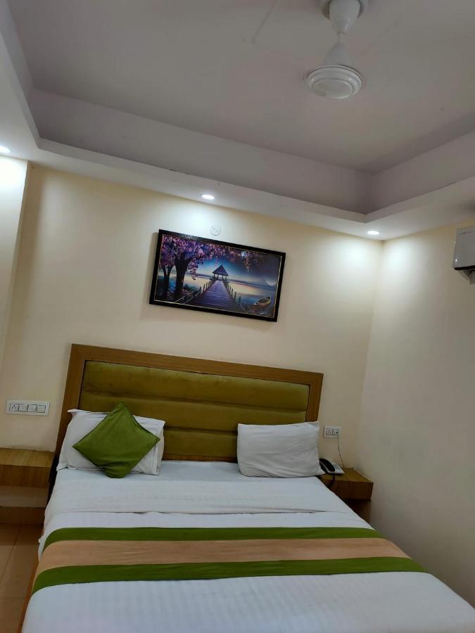 Hotel Kaushik Palace Haridwar Exterior photo